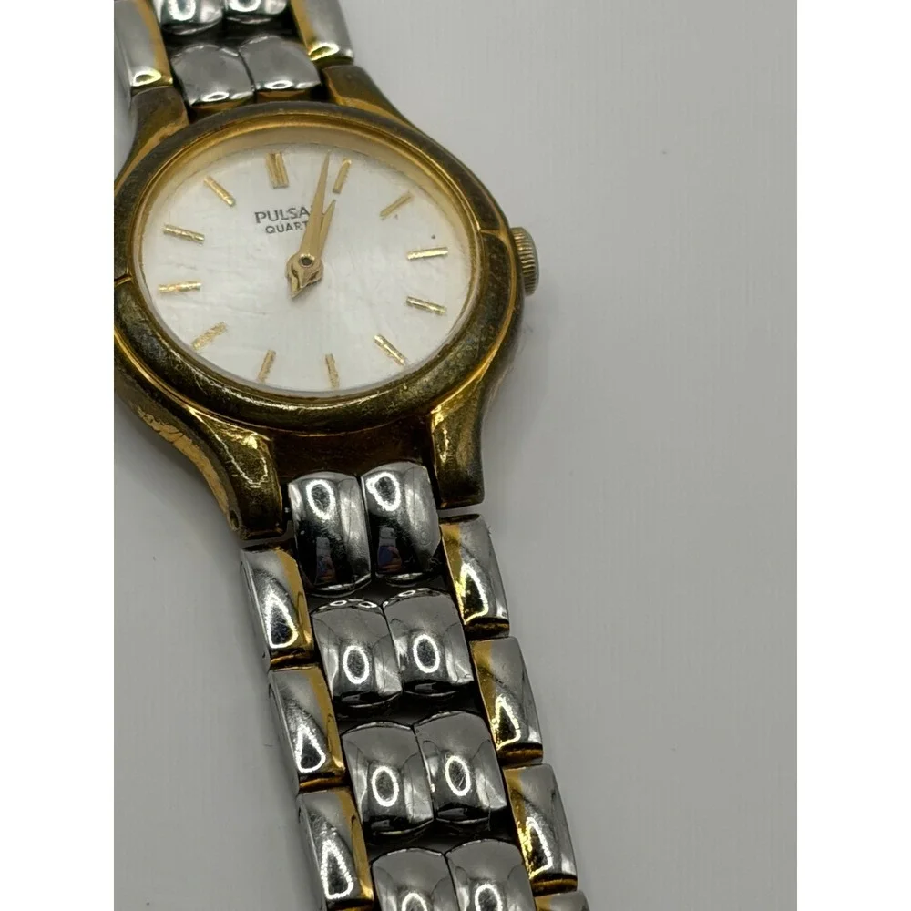 Pulsar V810 0760‎ Quartz Movement Japan Base Metal Stainless Steel Back Watch